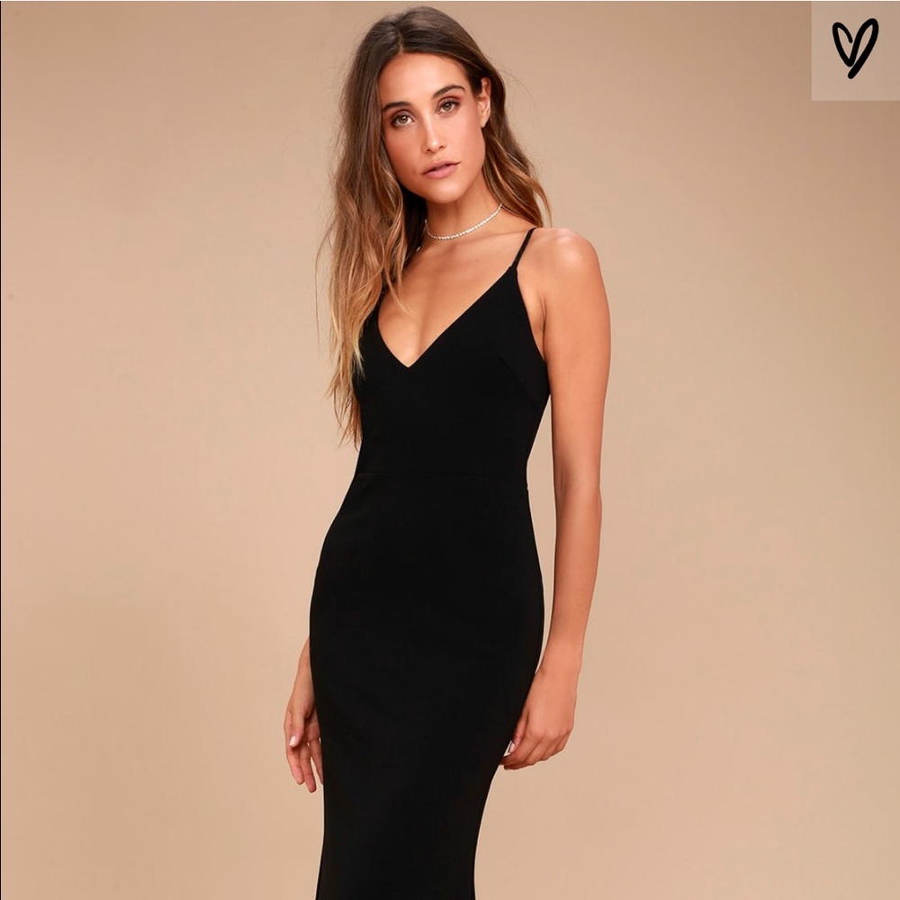 LuLu’s M “infinite glory” long black gown like new